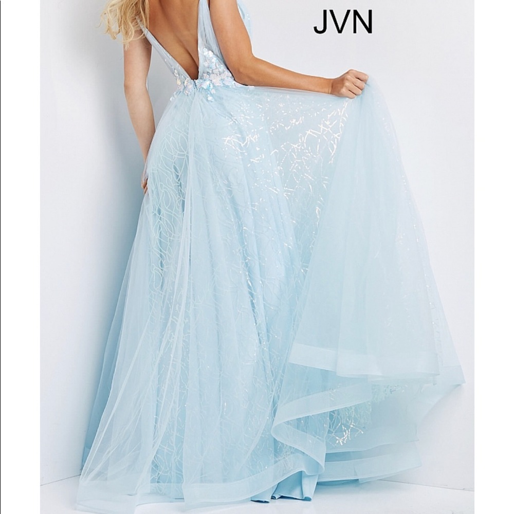 JVN by Jovani, Sz 0 Light Blue Plunging Neck Spaghetti Strap Prom Dress